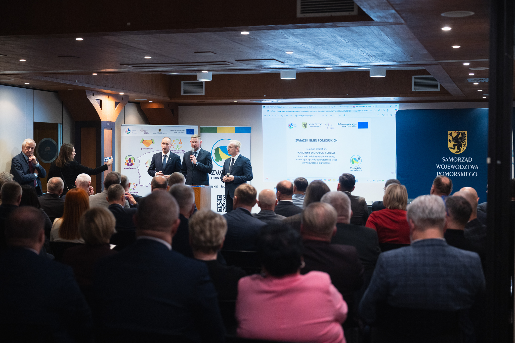 W Sympozjum wzięli udział przedstawiciele samorządu z Województwa Pomorskiego 